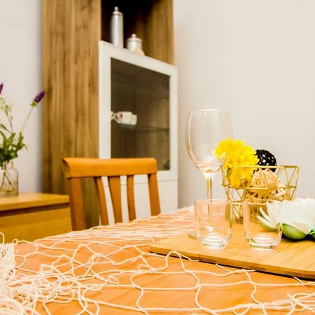 Innpisarentals - Riverside Apartment Pisa